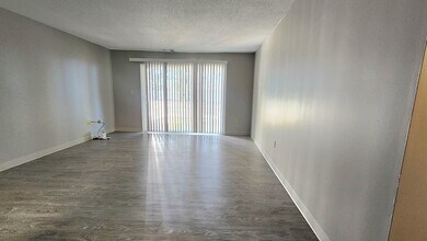51 Ocean View Dr in Boston, MA - Building Photo - Building Photo