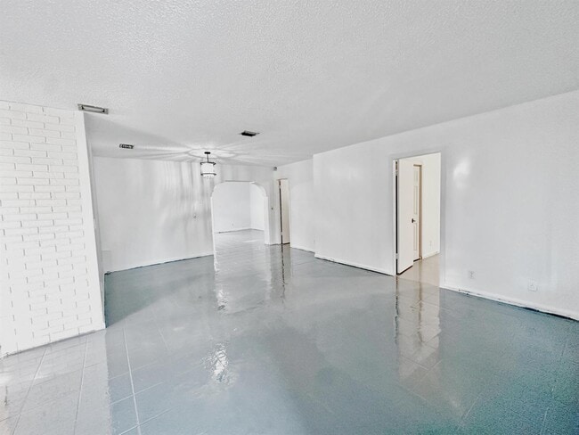 property at 207 Huron Pl