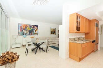 411 N New River Dr E in Fort Lauderdale, FL - Building Photo - Building Photo