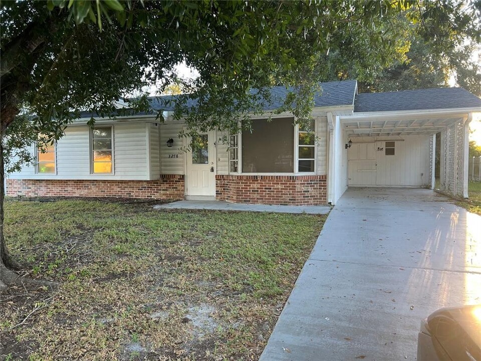 3278 Jamestown St in Port Charlotte, FL - Building Photo