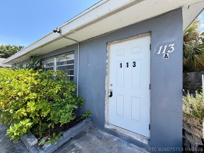 property at 113 E 27th St