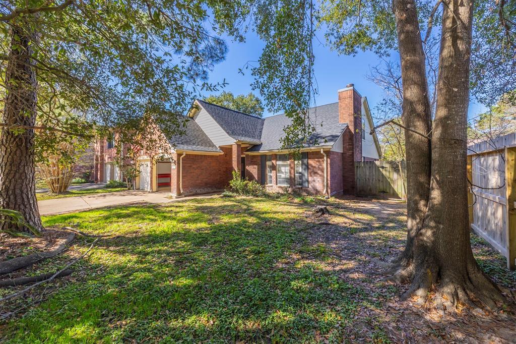 9402 Calwood Cir in Spring, TX - Building Photo