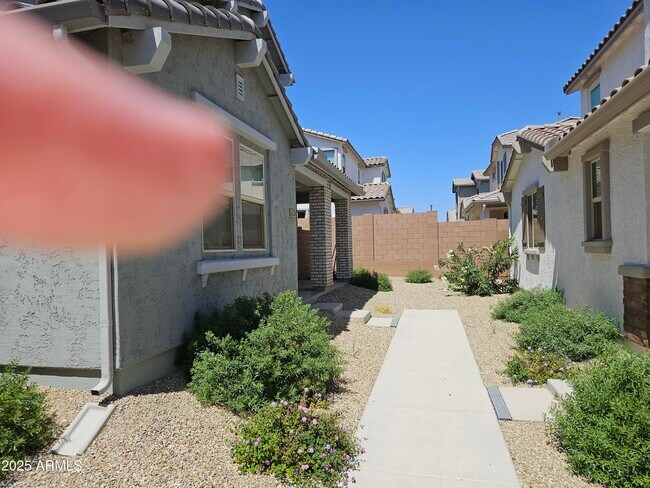 14224 W Hackamore Dr in Surprise, AZ - Building Photo - Building Photo