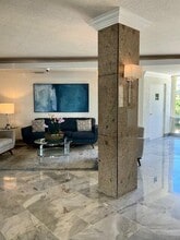 3475 S Ocean Blvd in Palm Beach, FL - Foto de edificio - Building Photo