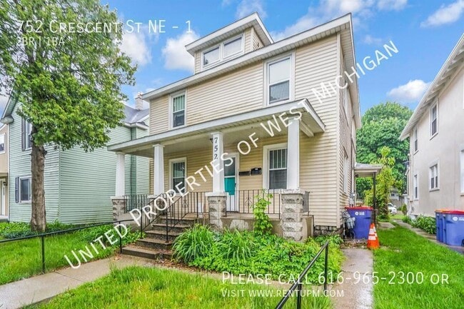 752 Crescent St NE in Grand Rapids, MI - Building Photo - Building Photo
