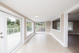 3001 Glen Lake Rd in Victoria, BC - Building Photo - Building Photo