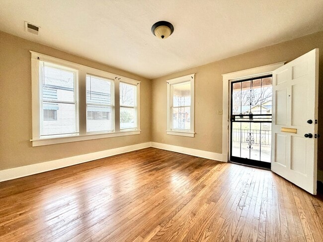 831 Maury St in Memphis, TN - Building Photo - Building Photo