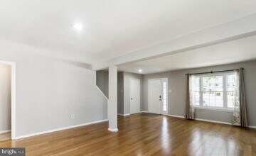 8746 Ruppert Ct in Ellicott City, MD - Building Photo - Building Photo
