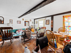 97 Groton St in Pepperell, MA - Building Photo - Building Photo