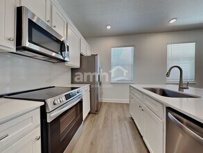 6735 Atlantic Bch Ave in Wesley Chapel, FL - Building Photo - Building Photo