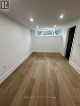 12 Kemano Rd in Aurora, ON - Building Photo - Building Photo