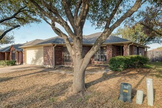 1308 Lochaline Loop in Pflugerville, TX - Building Photo - Building Photo