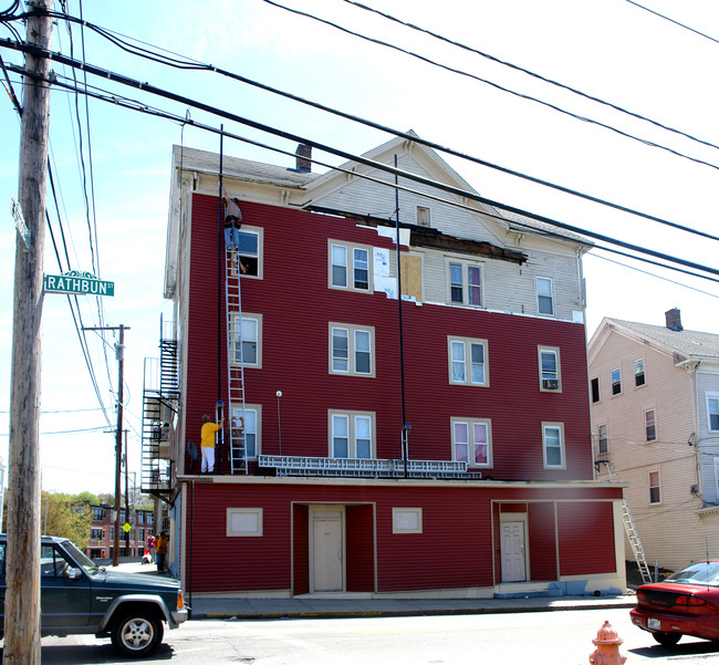 95 Rathbun St in Woonsocket, RI - Building Photo - Building Photo