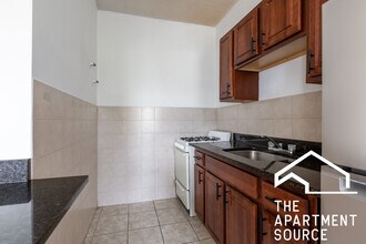 2712 N Milwaukee Ave in Chicago, IL - Building Photo - Building Photo