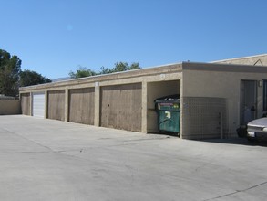 4302 W Avenue L in Lancaster, CA - Building Photo - Other