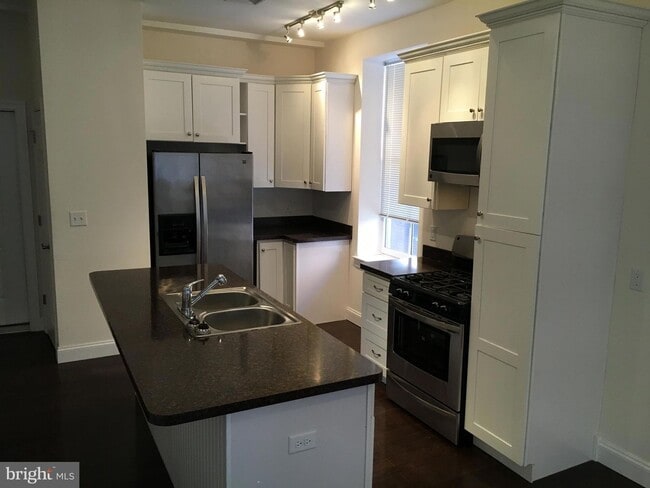 property at 22 N George St