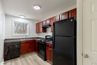 Tower Hill Landings in Kingston, RI - Building Photo - Building Photo