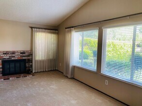 8936 Shady Vista Ct in Elk Grove, CA - Building Photo - Building Photo