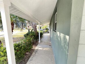 6405 White Sands Terrace in Sarasota, FL - Building Photo - Building Photo