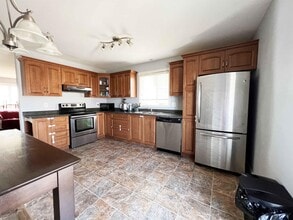 40 Ladysmith Dr in St John's, NL - Building Photo - Building Photo