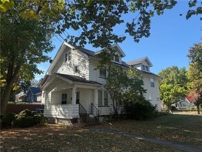 229 Inglewood Dr in Rochester, NY - Building Photo - Building Photo