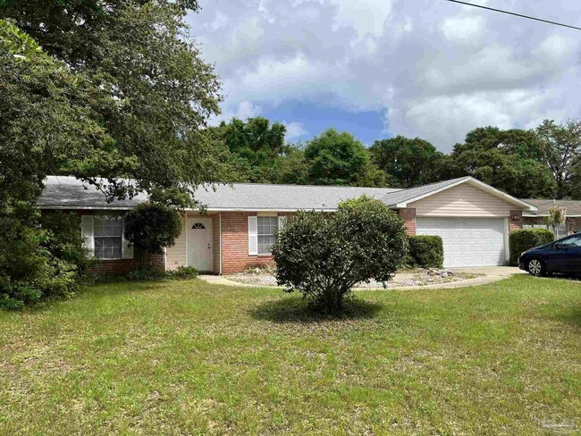 2782 Augustus Rd in Navarre, FL - Building Photo - Building Photo