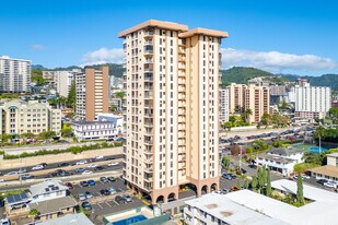 Coronet Apartments in Honolulu, HI - Building Photo