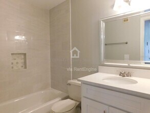1077 S Hiawassee Rd in Orlando, FL - Building Photo - Building Photo