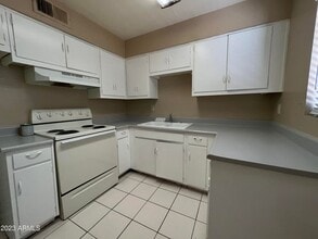 26 W 6th Pl in Mesa, AZ - Foto de edificio - Building Photo