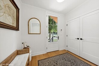 146 E Maple St in Hinsdale, IL - Building Photo - Building Photo