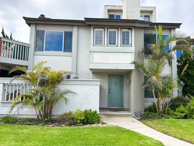 3674 Sunset Ln in Oxnard, CA - Building Photo - Building Photo