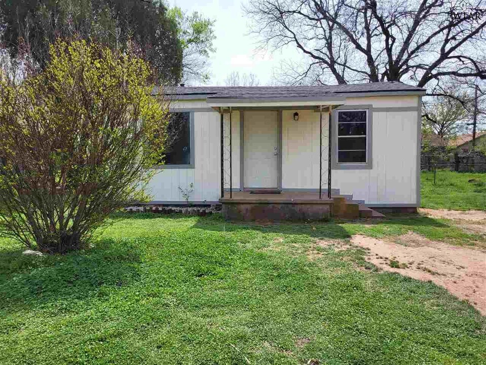 1017 Roosevelt St in Wichita Falls, TX - Building Photo