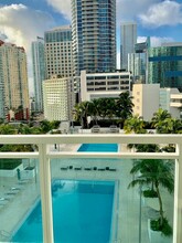 950 Brickell Bay Dr, Unit 1507 in Miami, FL - Building Photo - Building Photo