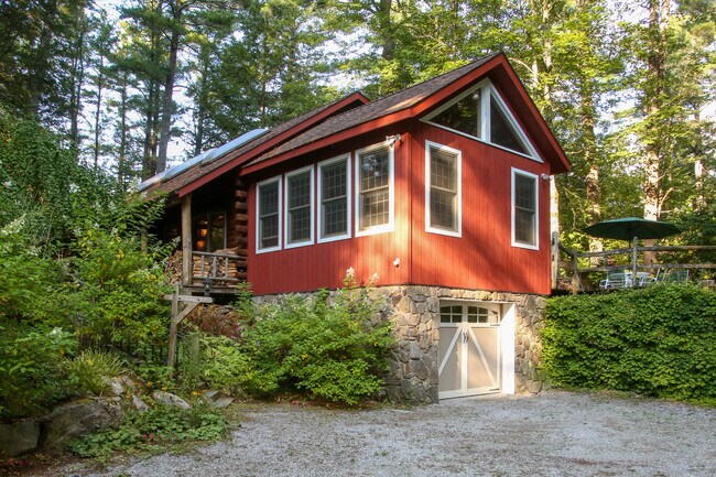 15 The Ave in Great Barrington, MA - Building Photo - Building Photo