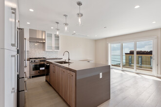 Thalia Beach Apartments in Laguna Beach, CA - Building Photo - Building Photo