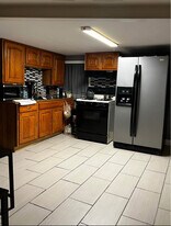 5620 W Melrose St in Chicago, IL - Building Photo