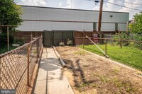 210 N Montford Ave photo'