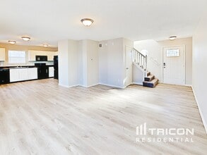 9340 W Dockside Cir in Pendleton, IN - Building Photo - Building Photo