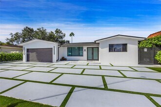 5501 McKinley St in Hollywood, FL - Foto de edificio - Building Photo