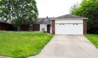 4651 W Franciscan Trail in Fayetteville, AR - Building Photo
