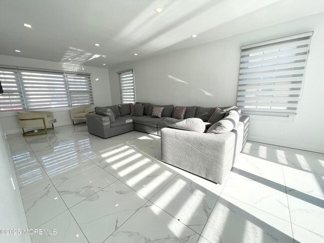 7 Berger Ave in Ocean Township, NJ - Building Photo - Building Photo