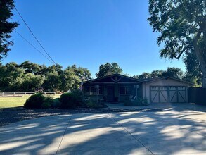 4925 Escalon-Bellota Rd in Farmington, CA - Building Photo - Building Photo