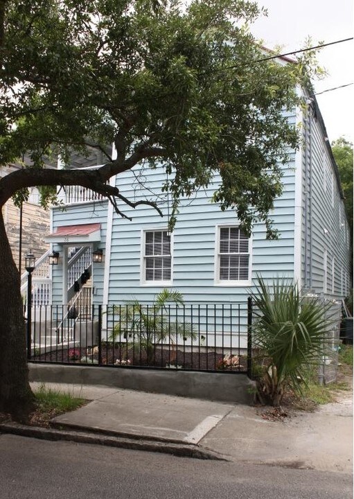 28 Cooper St in Charleston, SC - Foto de edificio