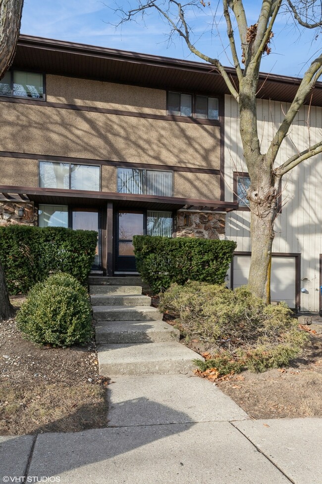 property at 211 Skokie Blvd