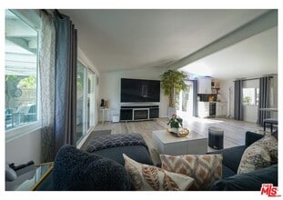 848 W Irving Pl in Anaheim, CA - Building Photo - Building Photo