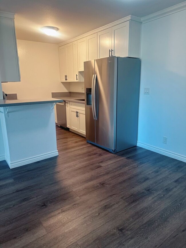 property at 576 N Bellflower Blvd