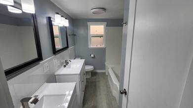414 Avenue F, Unit B in Redondo Beach, CA - Foto de edificio - Building Photo