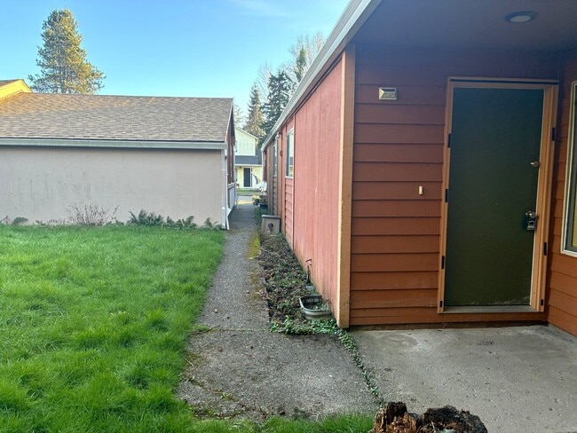 1408 Village Park Pl in West Linn, OR - Building Photo - Building Photo