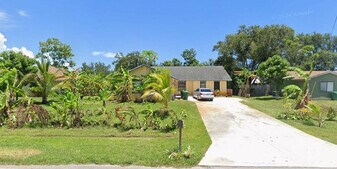 2249 SE Melaleuca Blvd in Port St. Lucie, FL - Building Photo