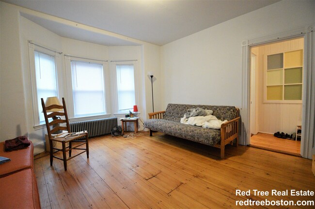 51 Custer St, Unit 3 in Boston, MA - Building Photo - Building Photo